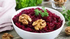 Ruckzuck fertig: einfacher und raffinierter Budget-Rote-Bete-Salat