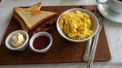 Das Geheimnis perfekter Spiegeleier: Köche verraten, wann man am besten Salz hinzufügt