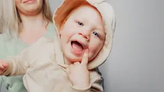 Das Geheimnis des Kinderlachens: Warum Babys lachen, bevor sie zu sprechen beginnen?